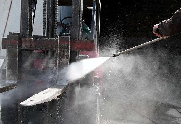 Why Choose Our Certified Pressure Washing Experts for Your Project Needs in Brundidge, AL?